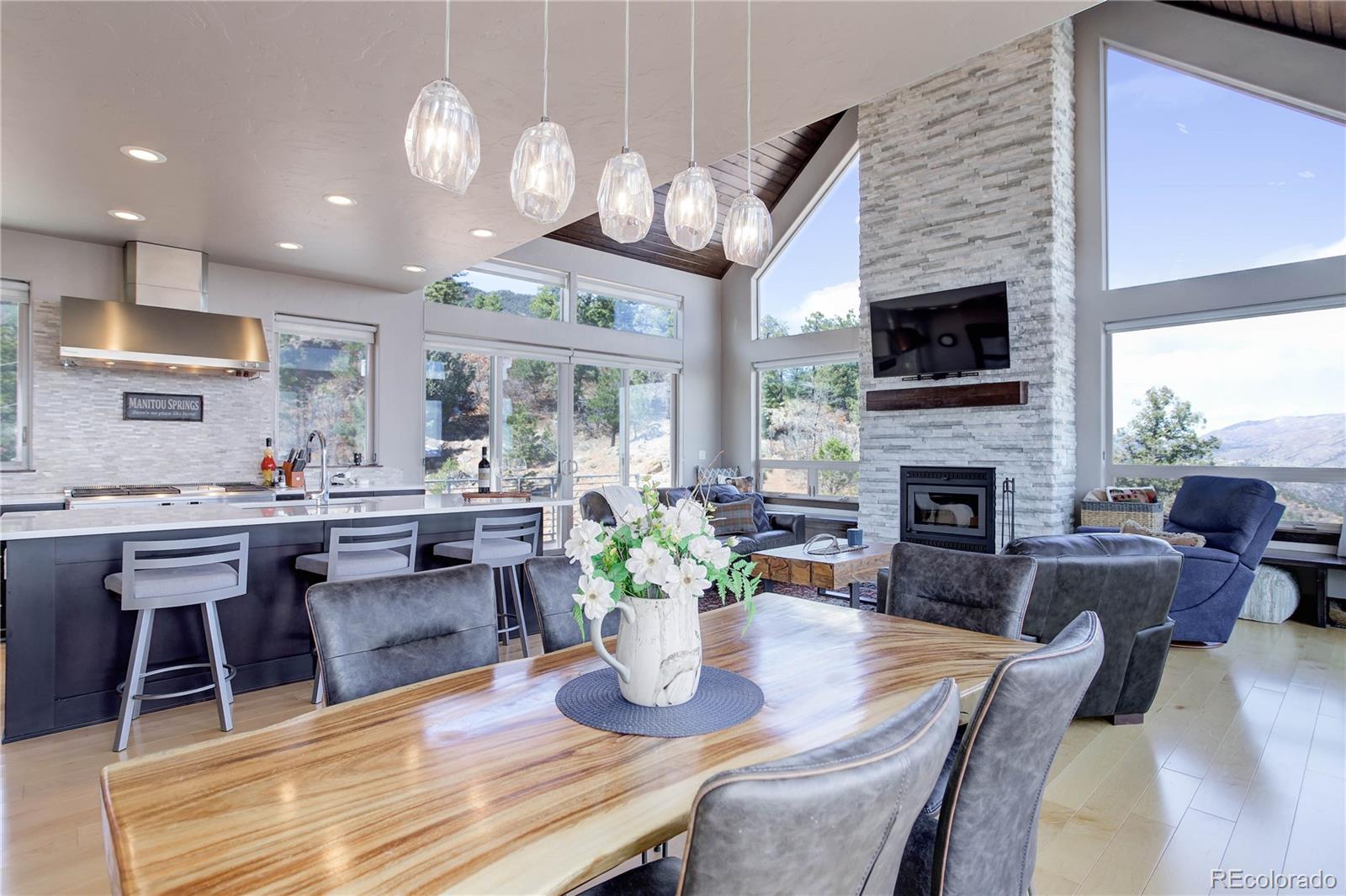 645 Sugarloaf Summit Road