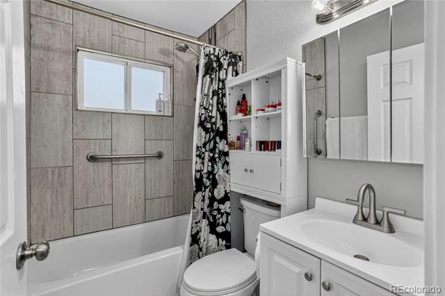 3905 Colony Hills Circle
