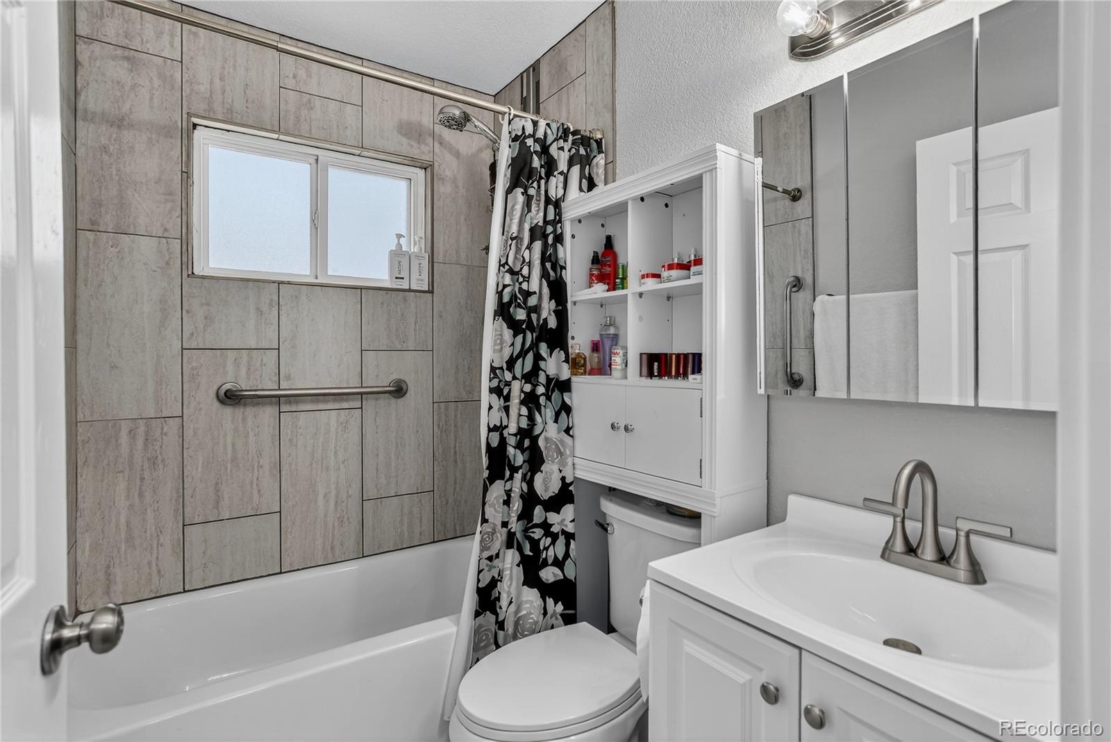 3905 Colony Hills Circle