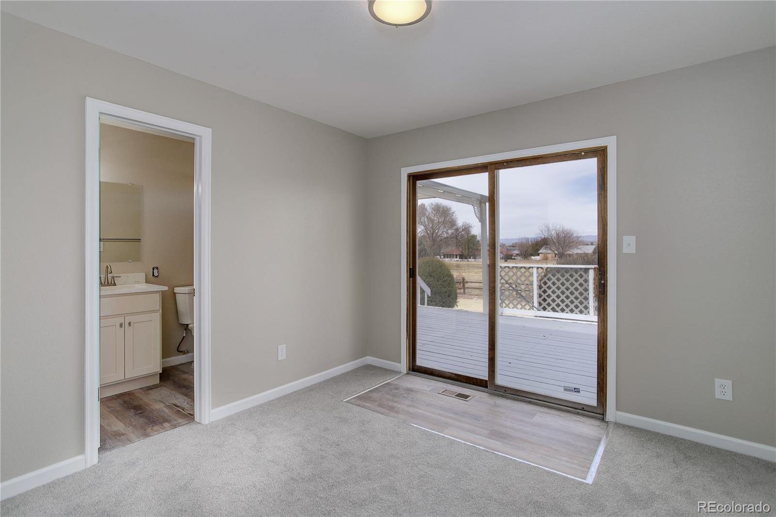 293 W Hahns Peak Avenue