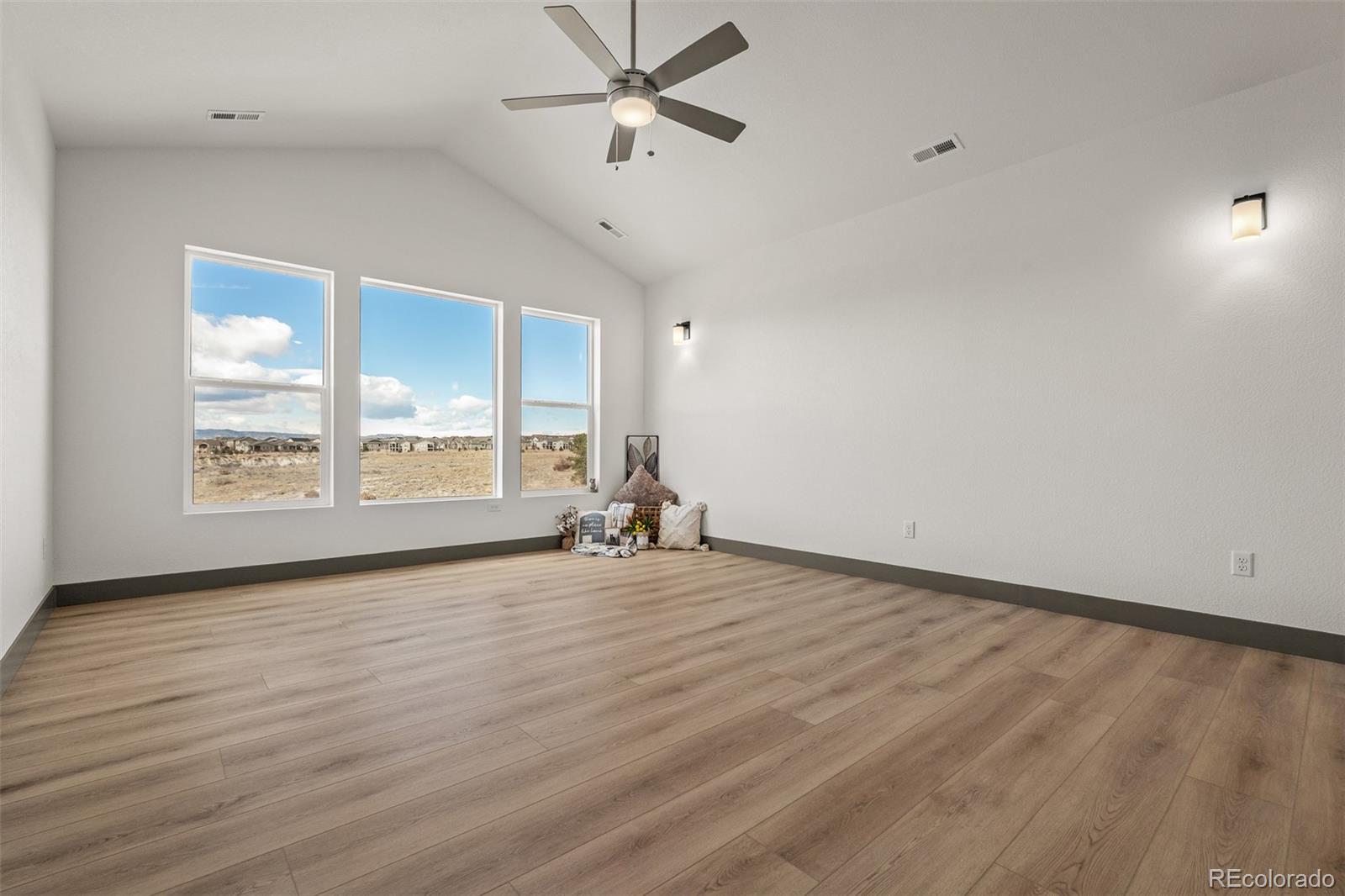 8980 Frolic View