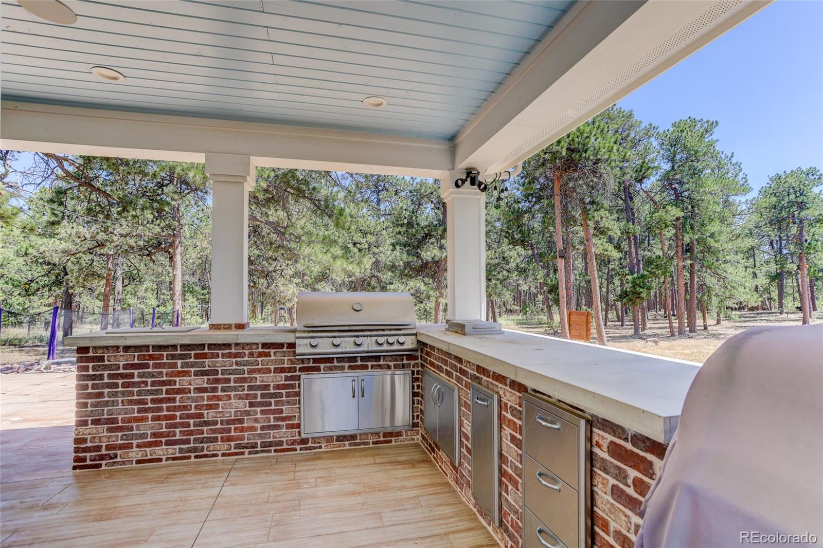 19404 Hilltop Pines Path