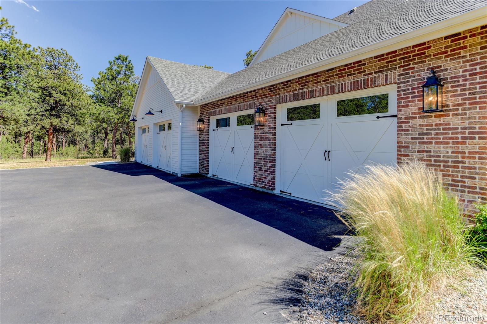 19404 Hilltop Pines Path