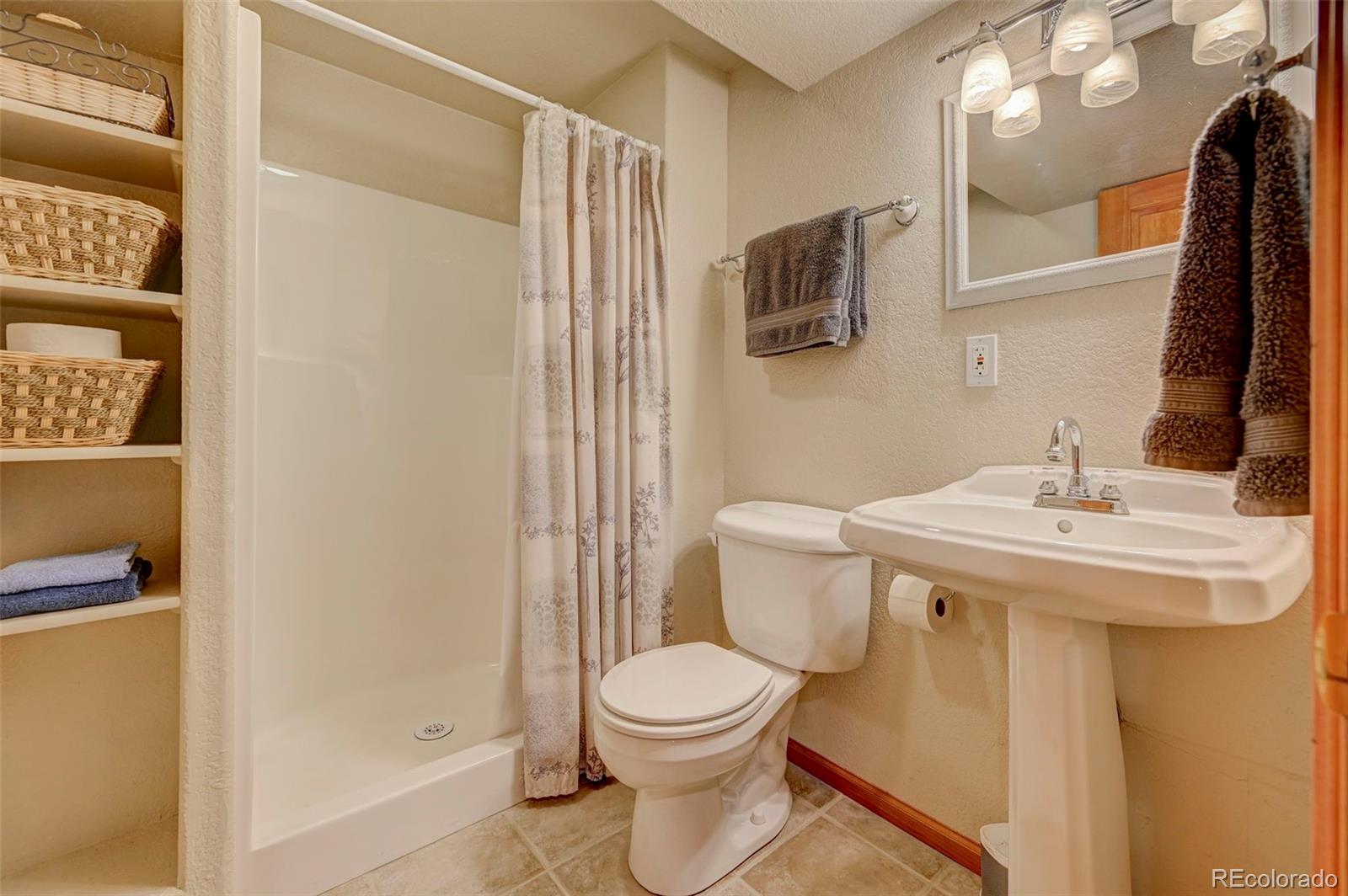 920 Grey Eagle Circle N