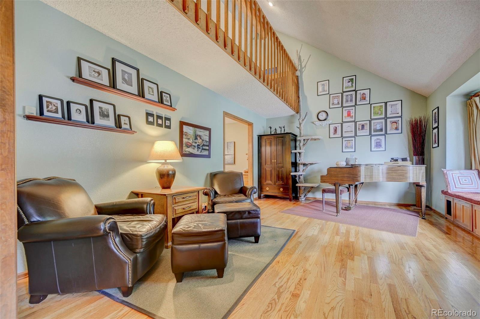 920 Grey Eagle Circle N