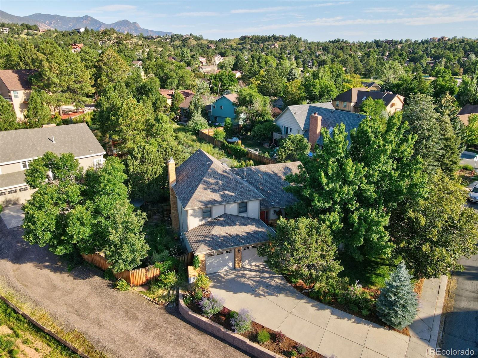 920 Grey Eagle Circle N