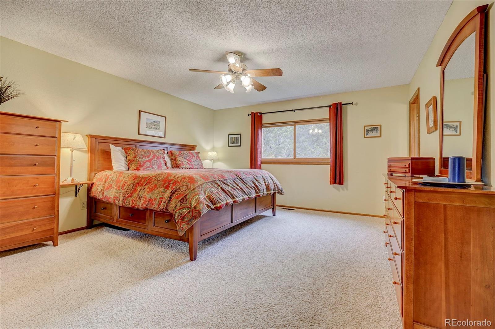 920 Grey Eagle Circle N