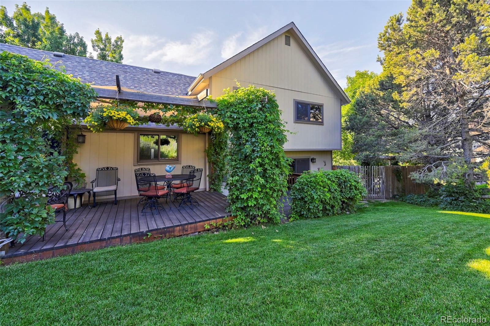 920 Grey Eagle Circle N