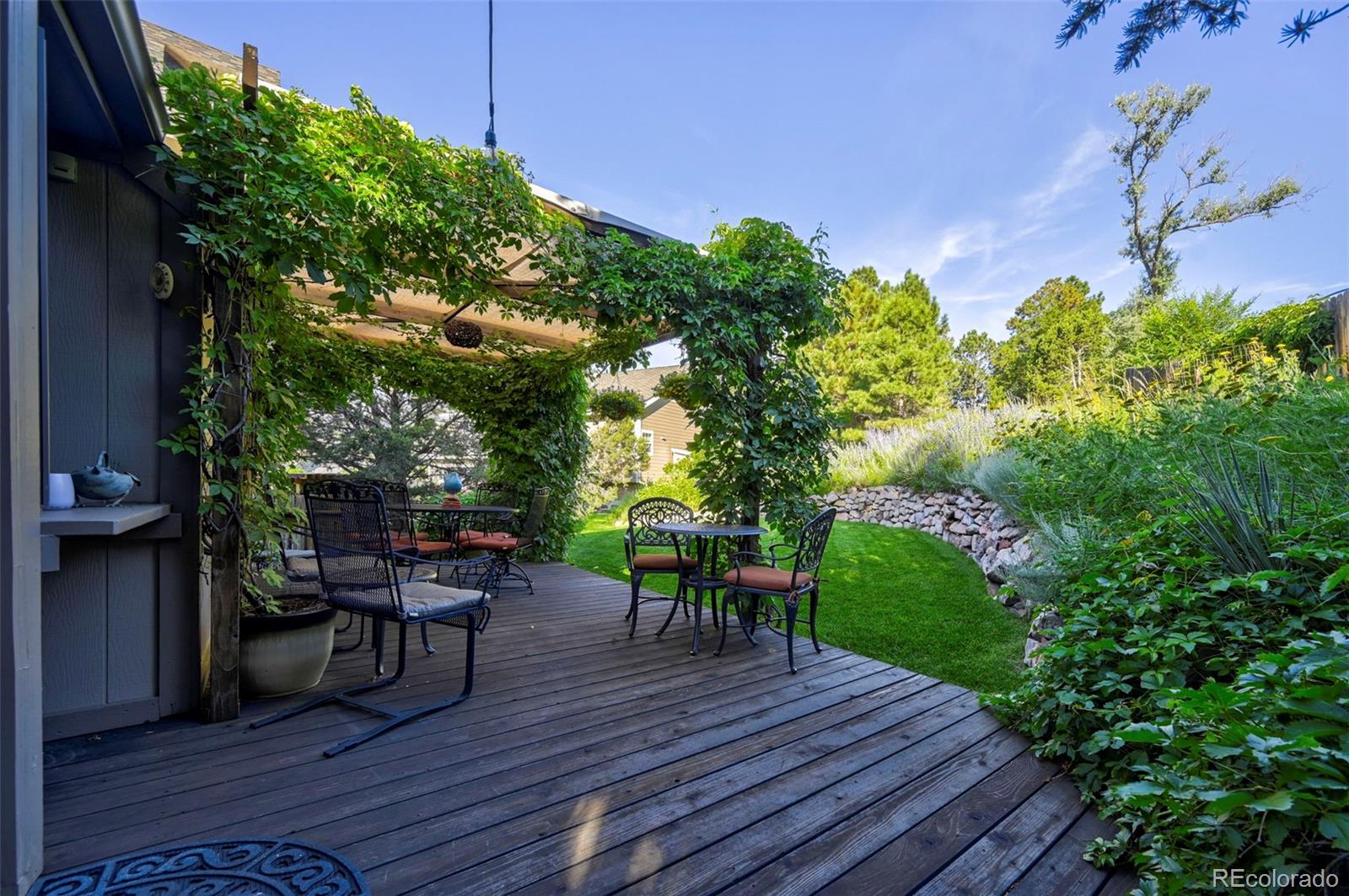 920 Grey Eagle Circle N