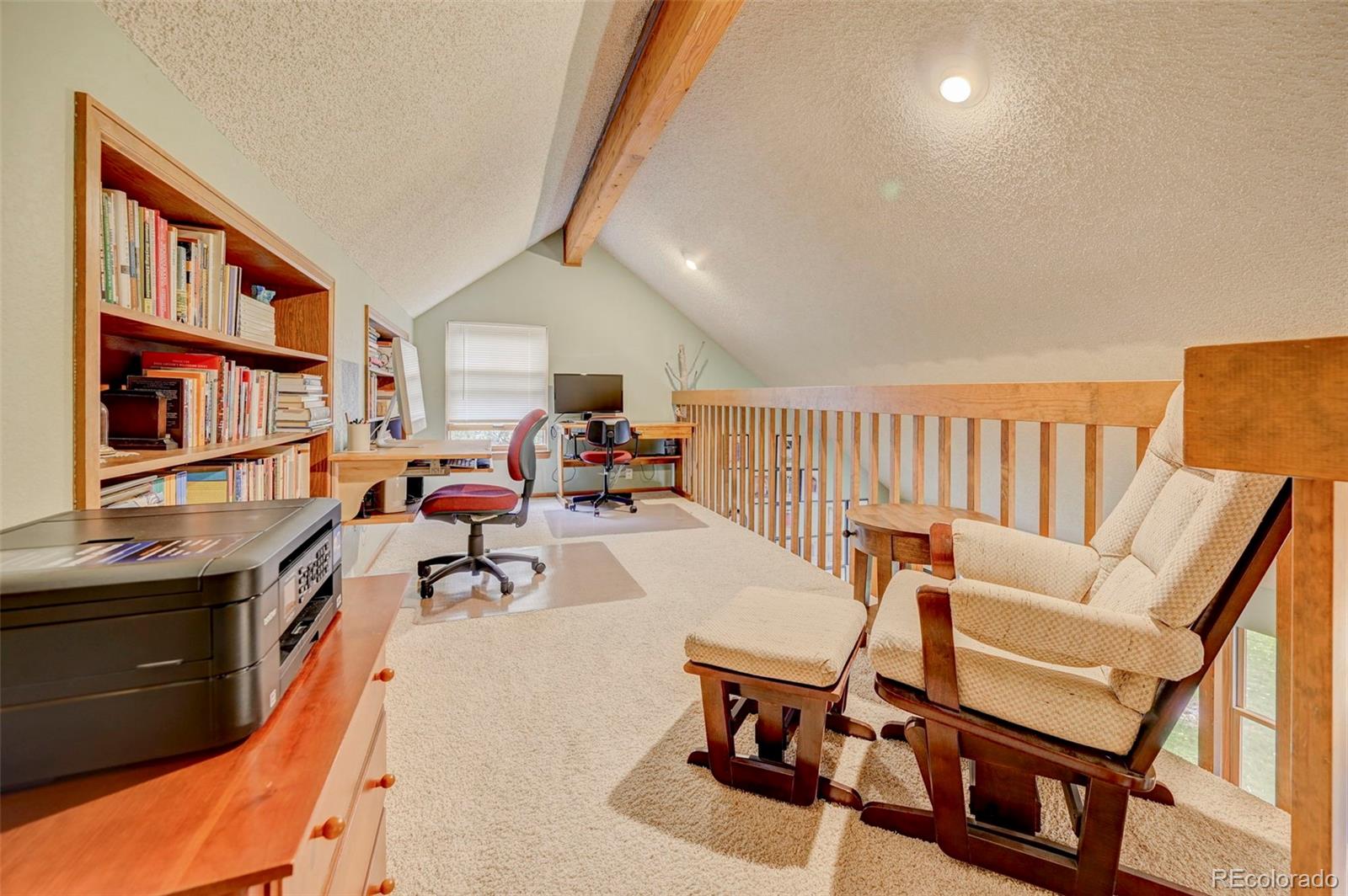 920 Grey Eagle Circle N