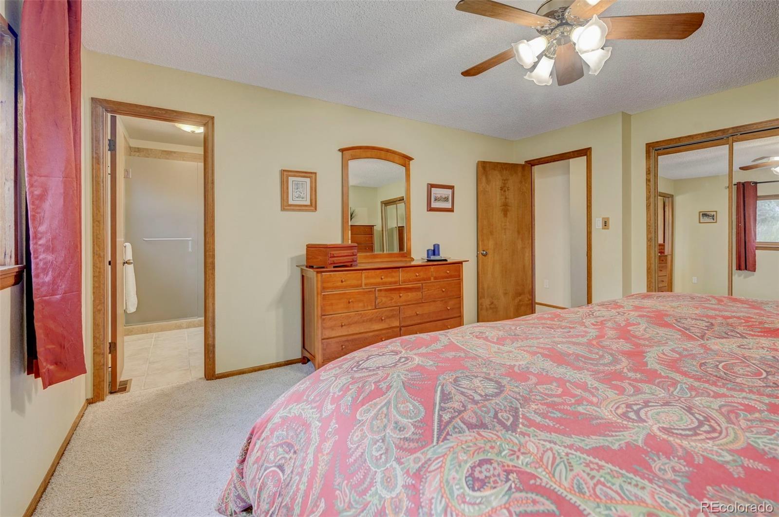 920 Grey Eagle Circle N