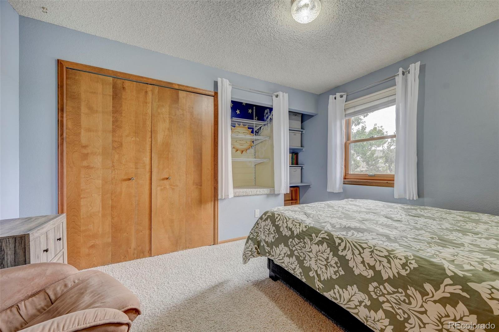 920 Grey Eagle Circle N