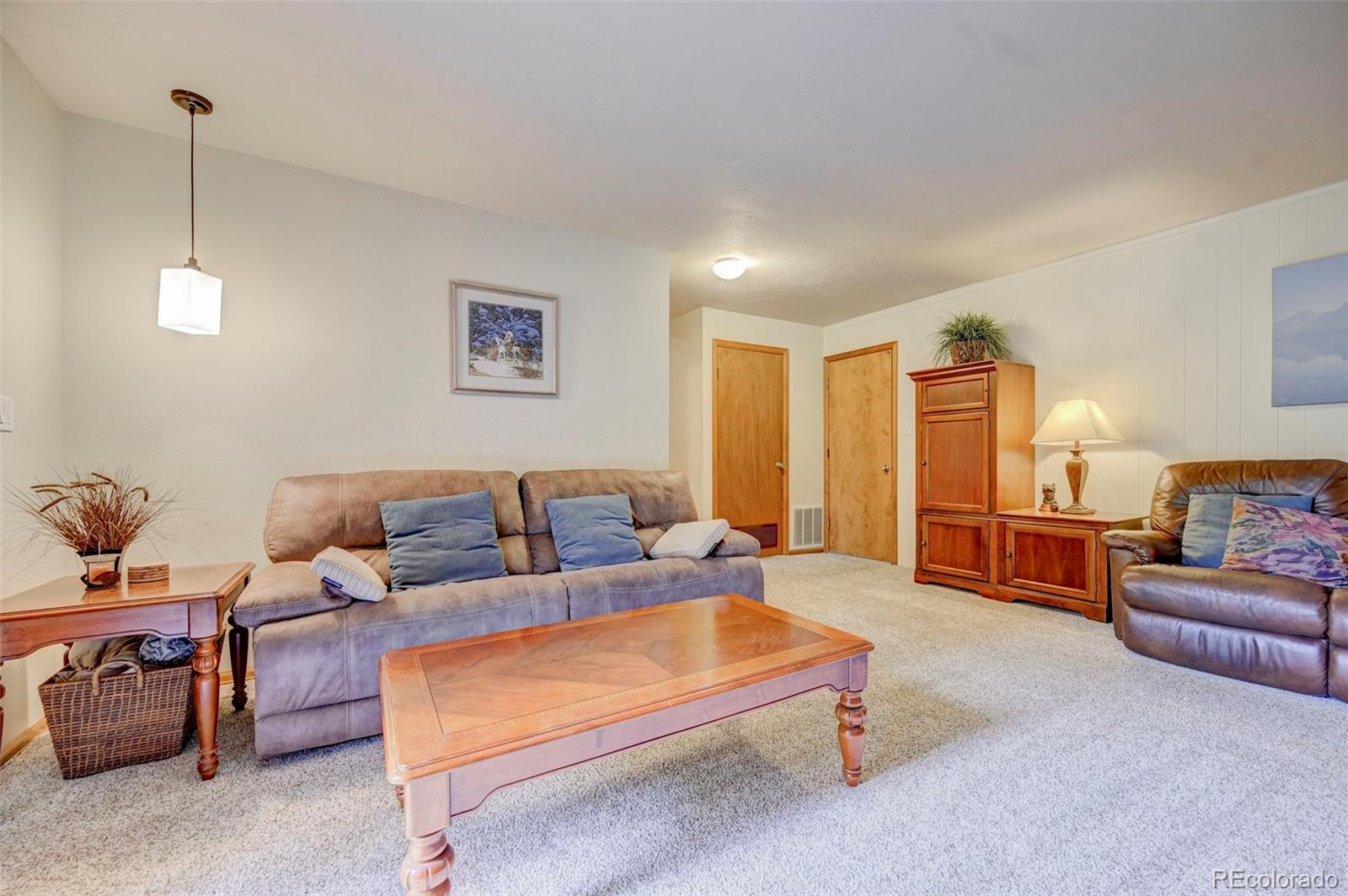 920 Grey Eagle Circle N