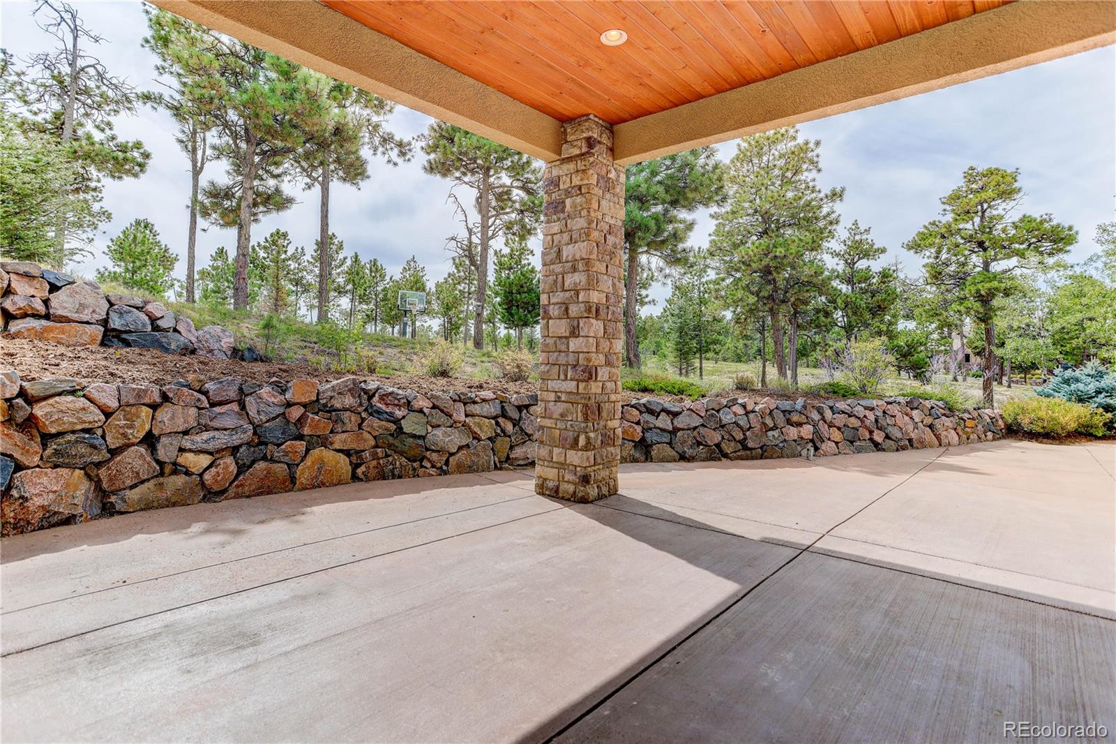 13585 Lauriston Place