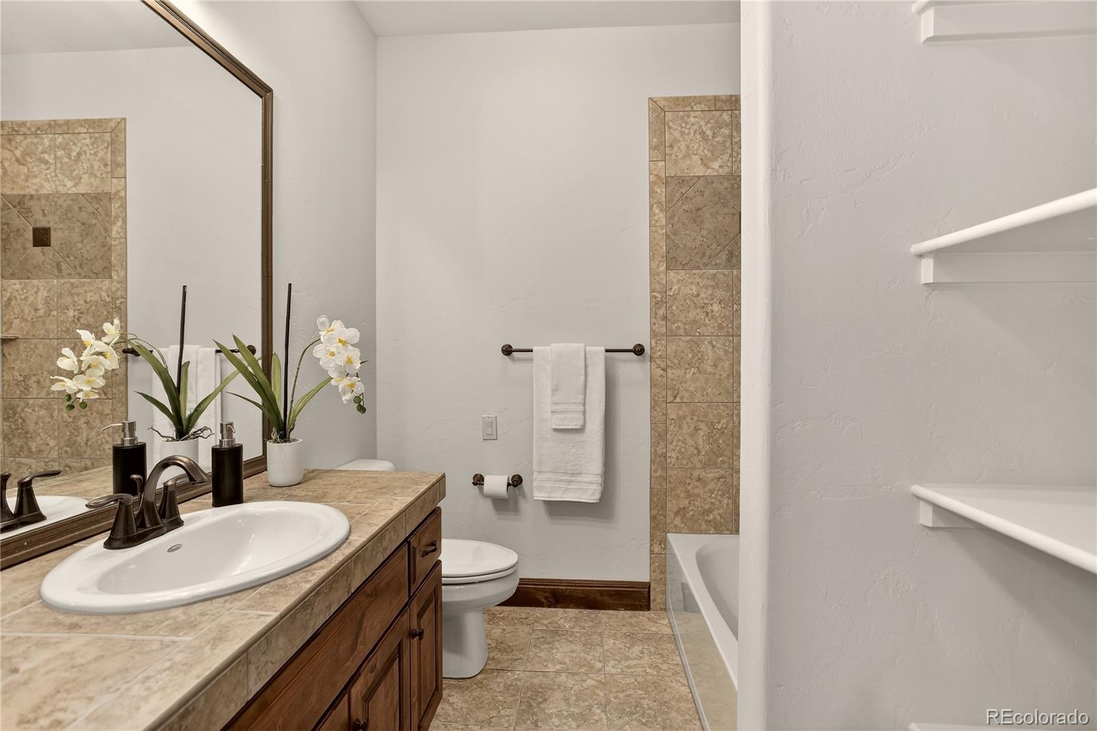 13585 Lauriston Place