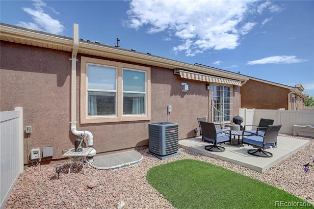 8032 Potentilla Grove