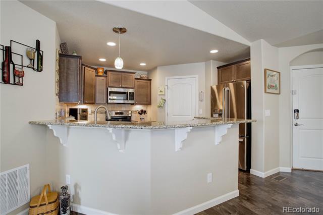8032 Potentilla Grove