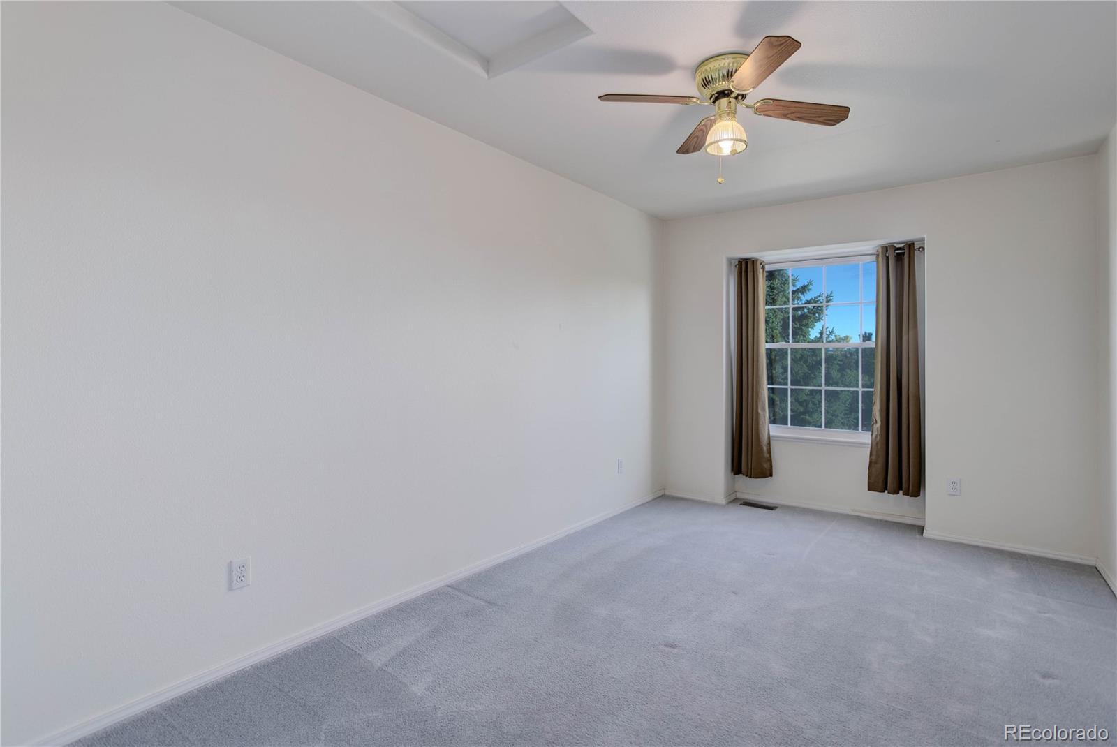 4715 Walking Horse Point