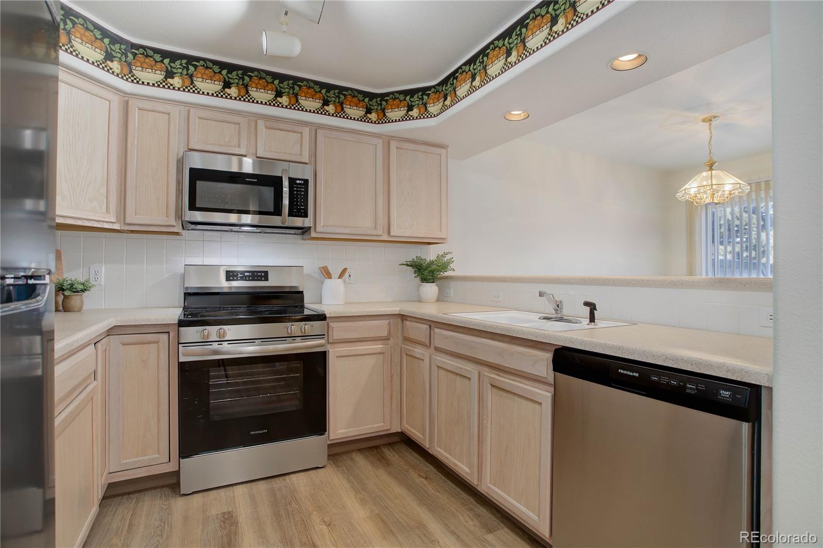 4715 Walking Horse Point