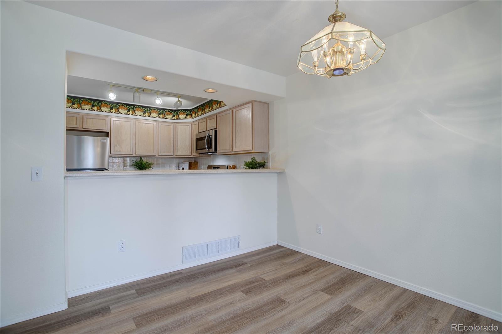 4715 Walking Horse Point