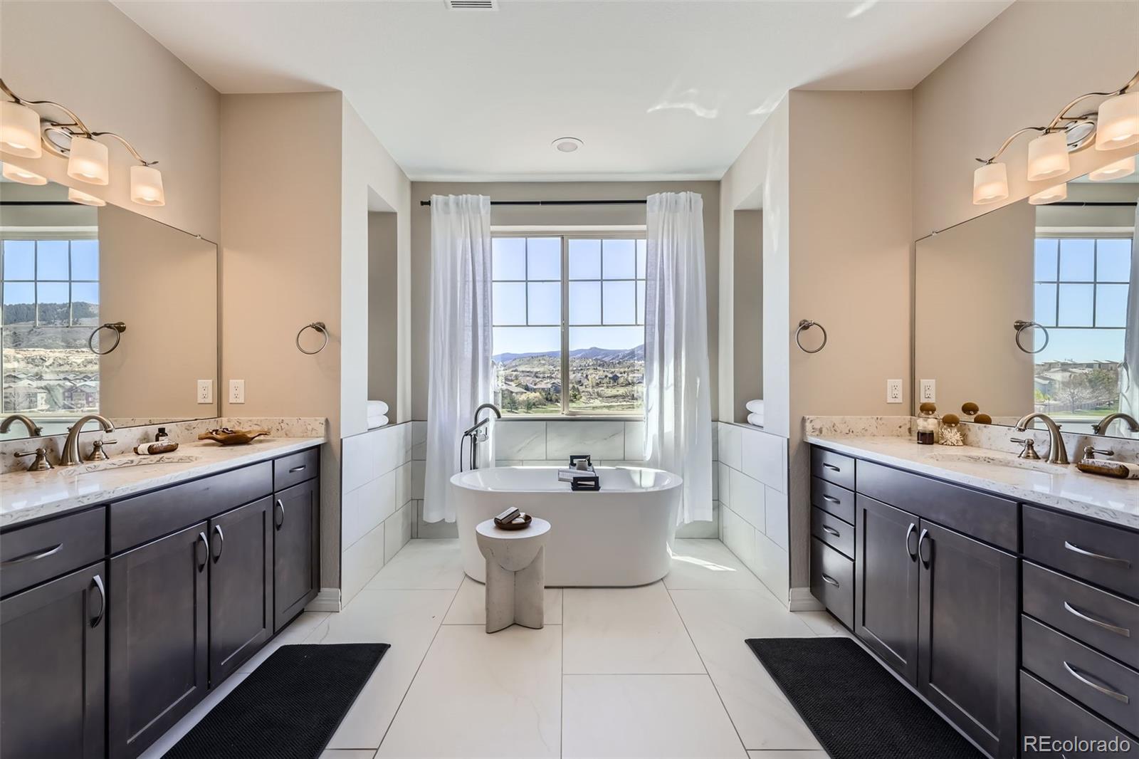 8661 Hunters Hill Lane