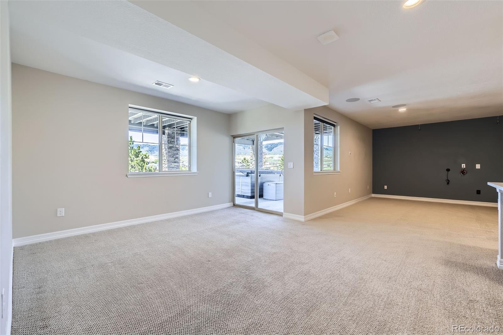 8661 Hunters Hill Lane