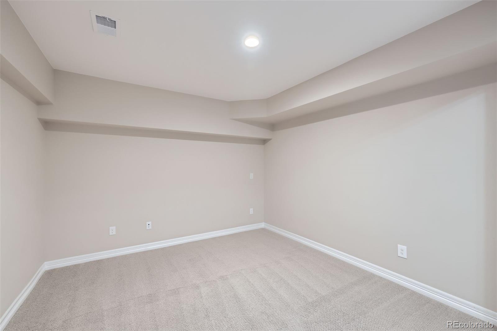 8661 Hunters Hill Lane