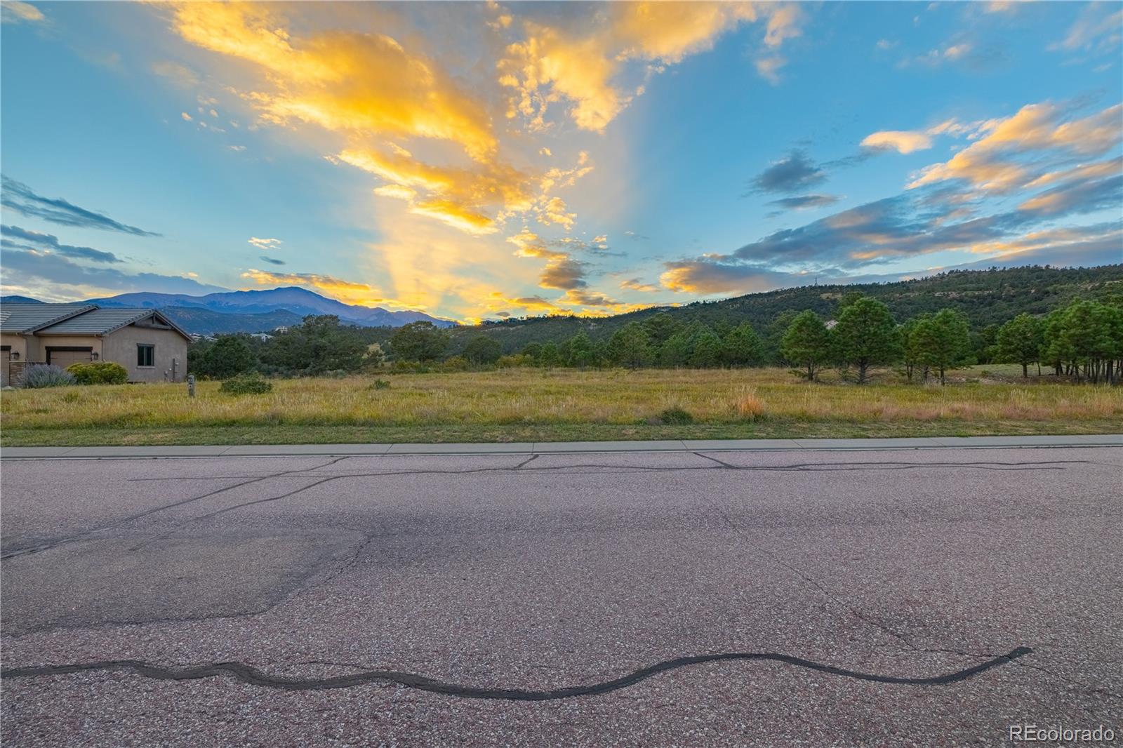 3760 Twisted Oak Circle