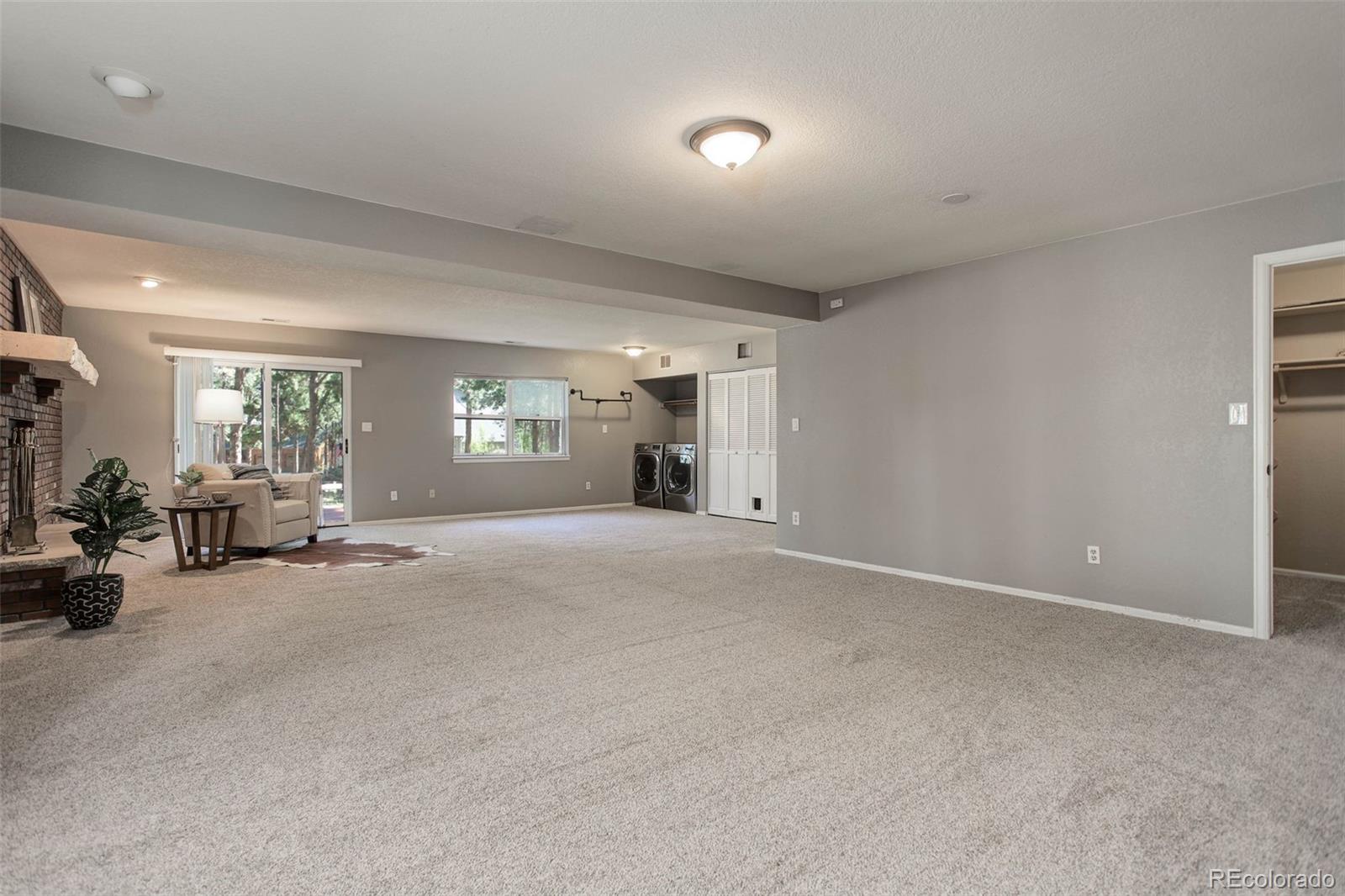 17950 New London Road