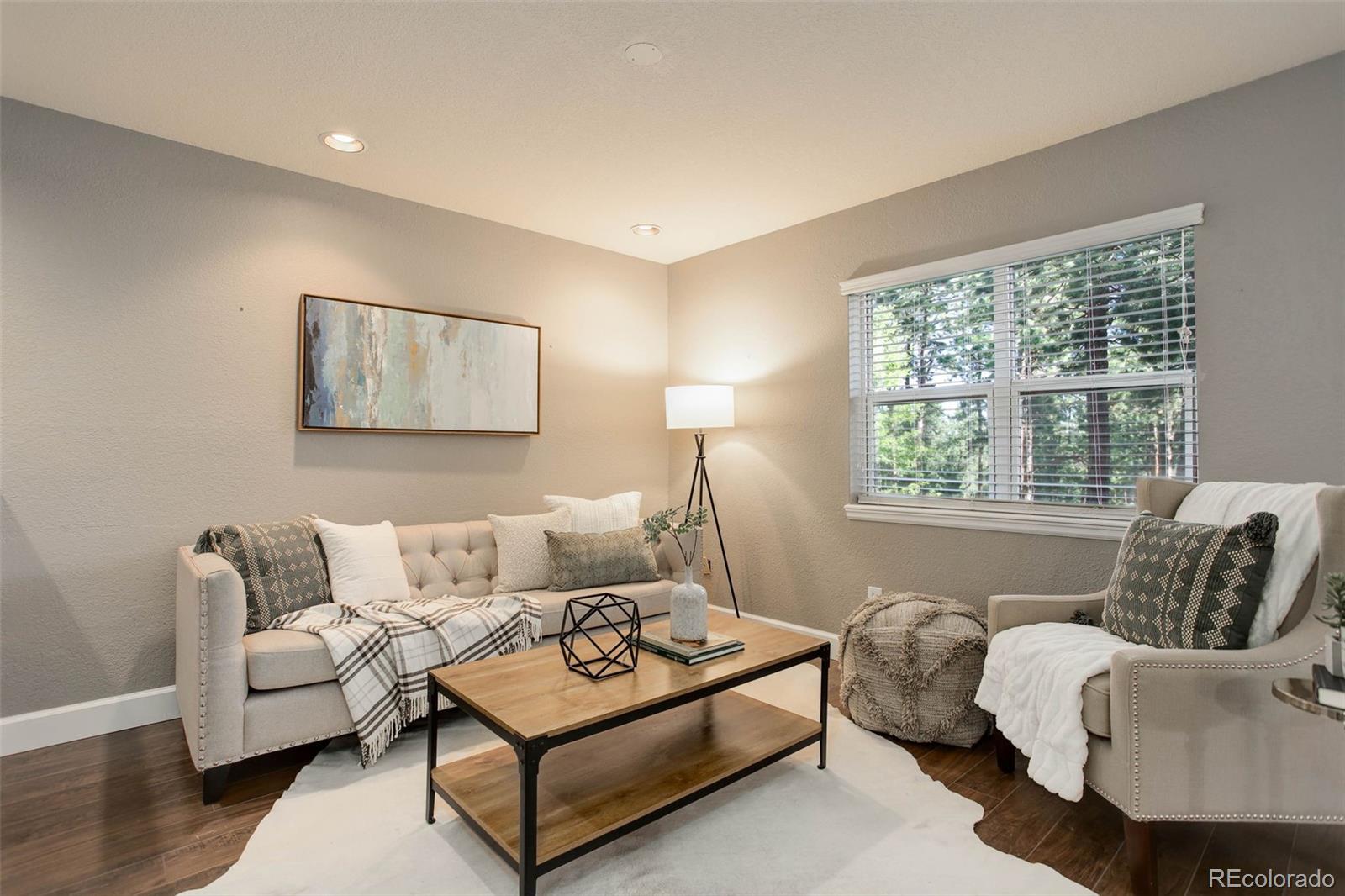 17950 New London Road