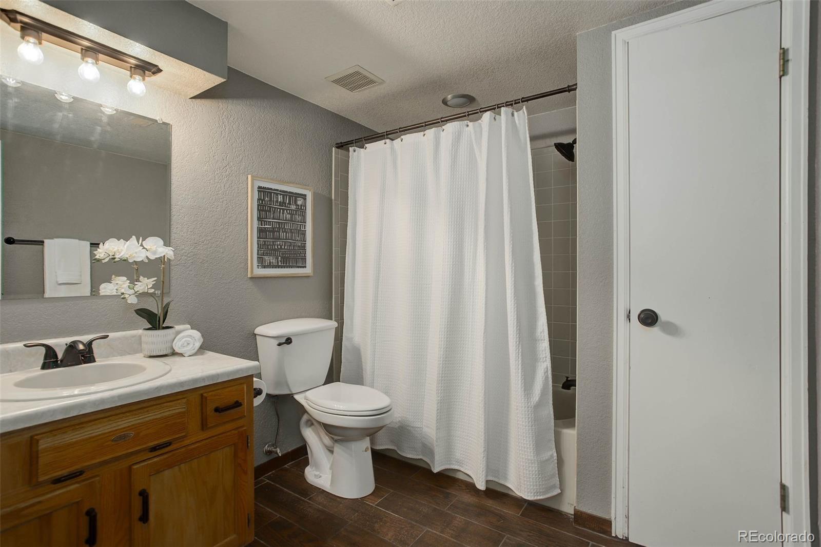 17950 New London Road