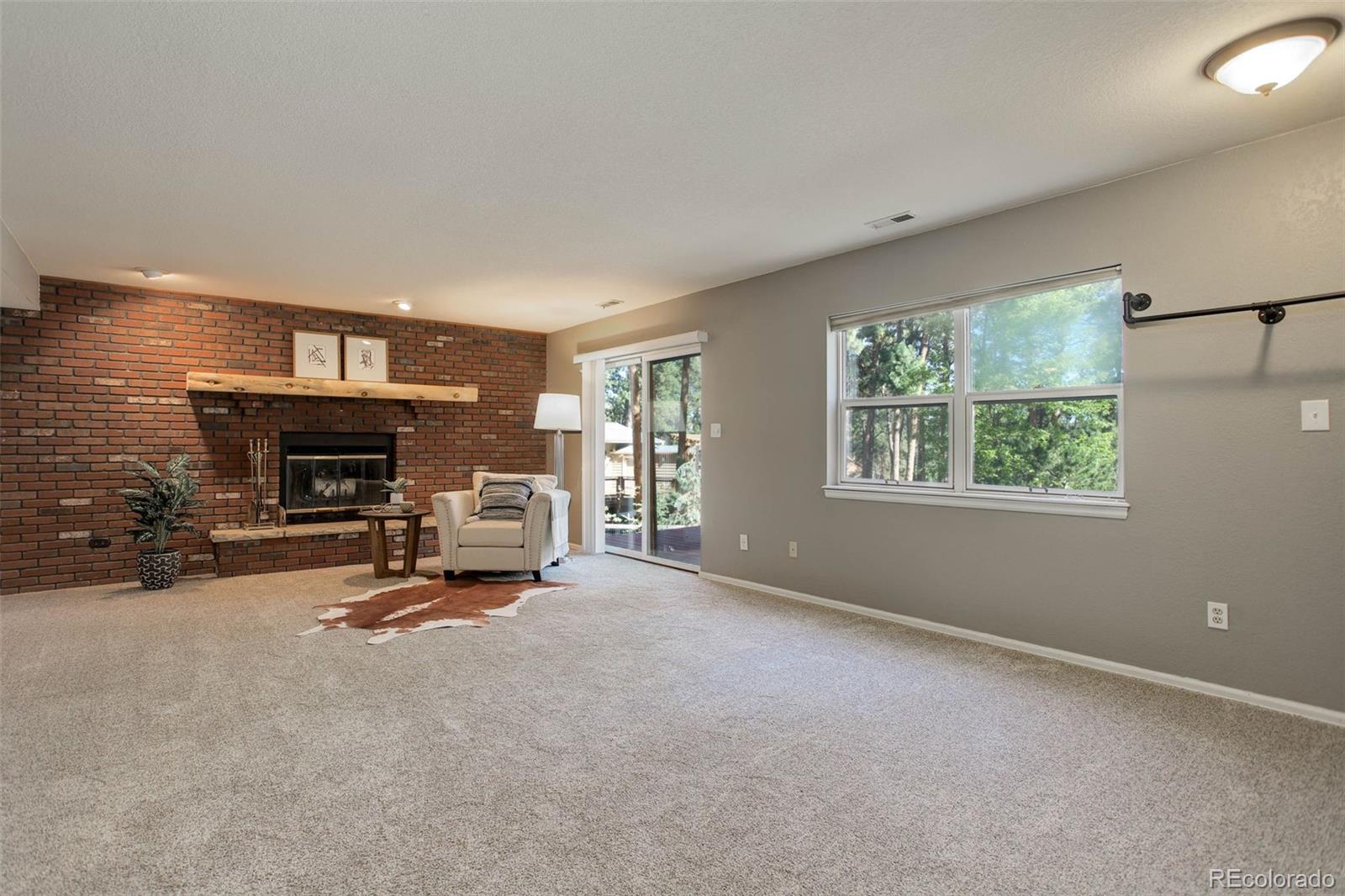 17950 New London Road