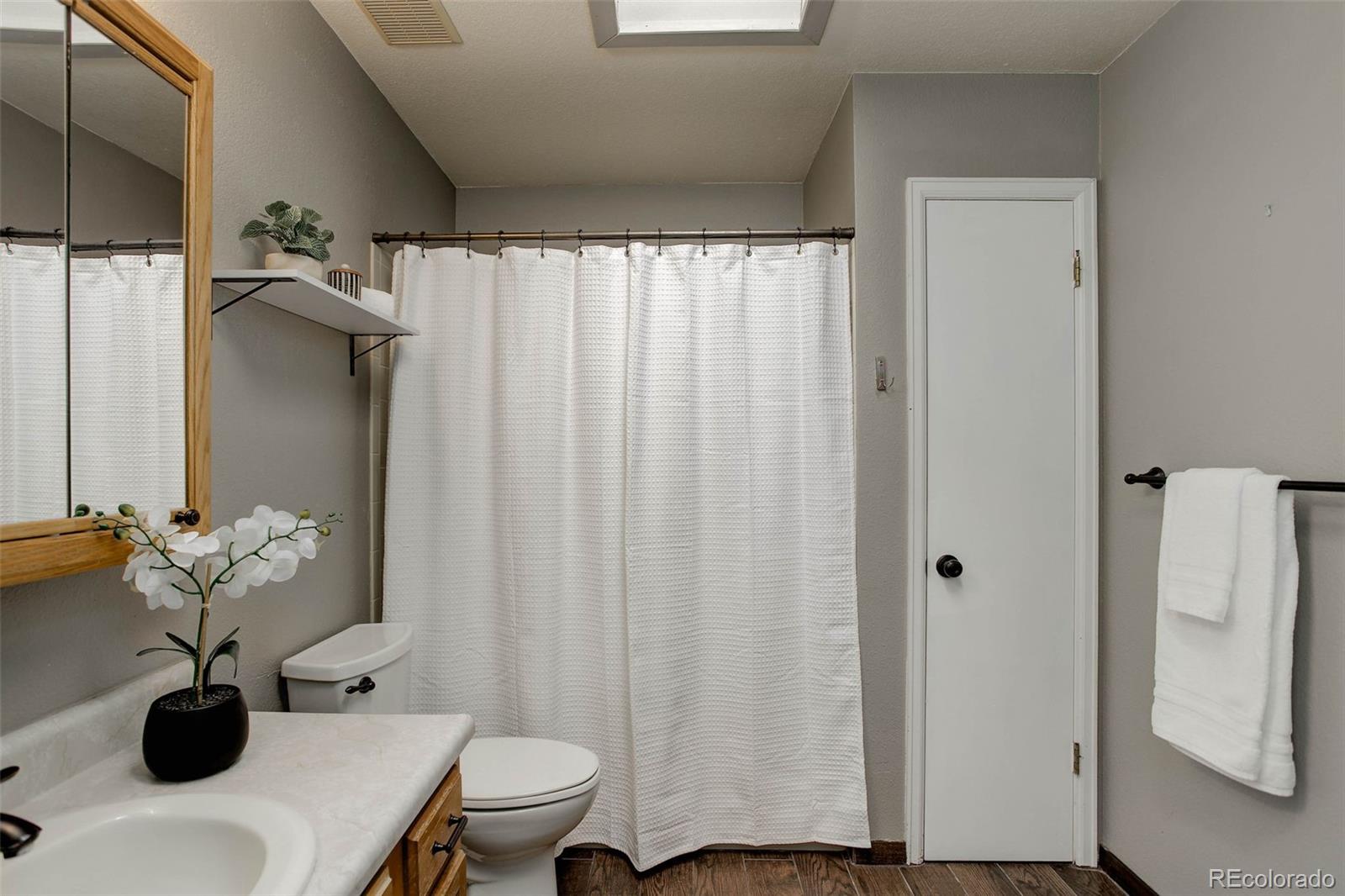 17950 New London Road