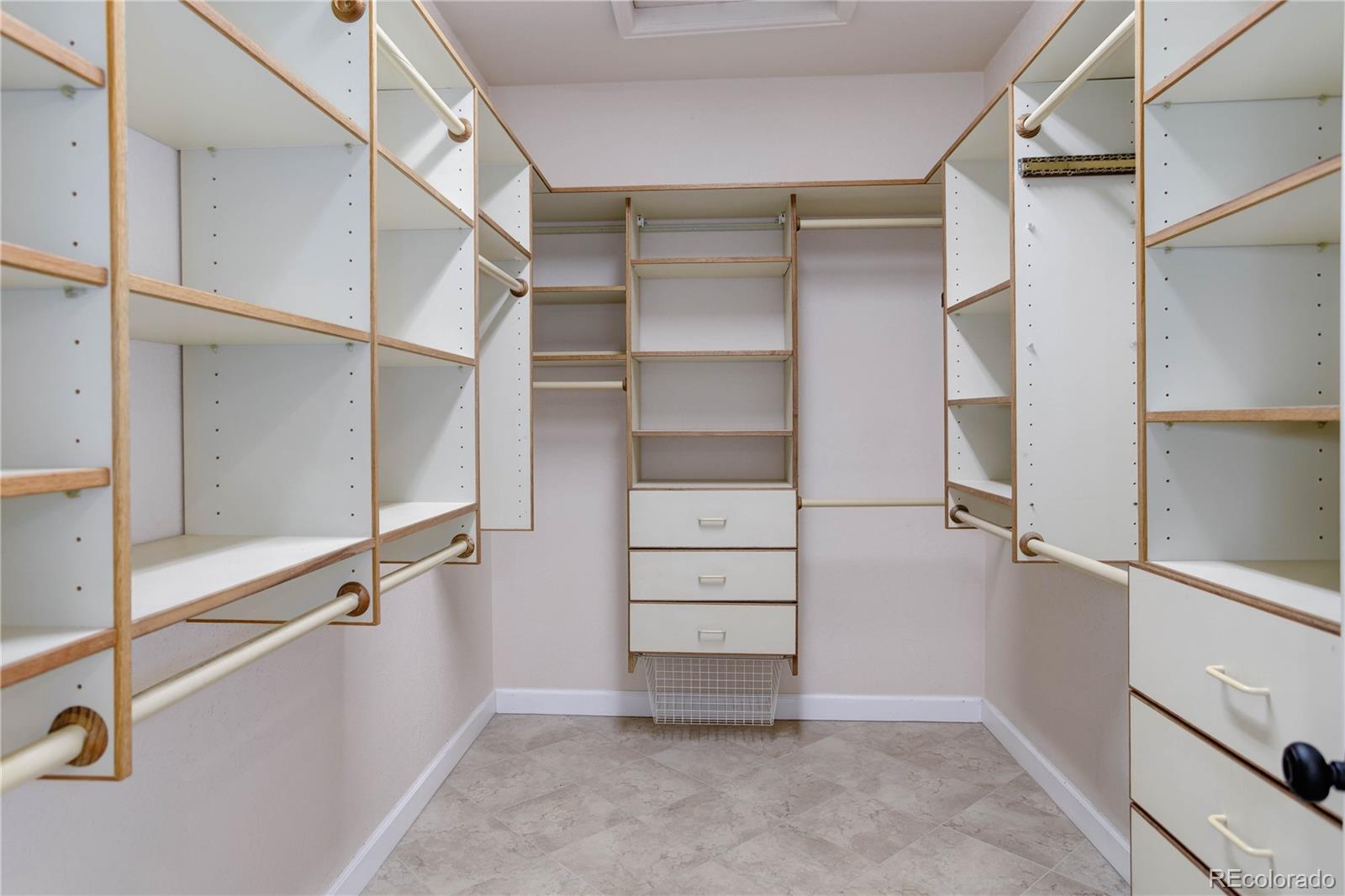 1985 Oak Hills Drive