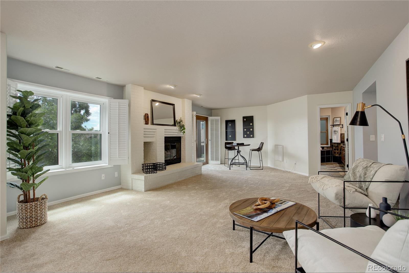 1985 Oak Hills Drive