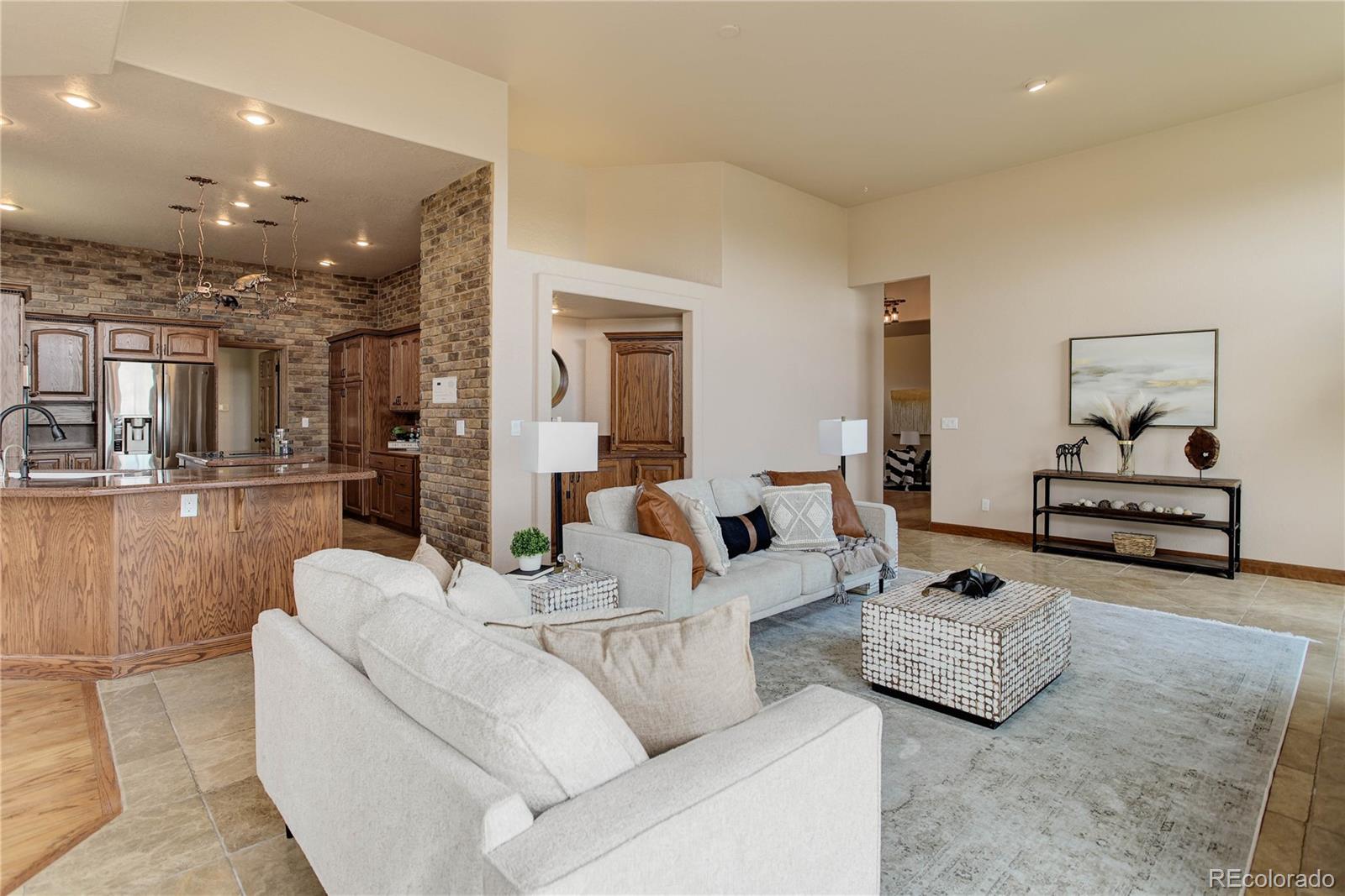 1985 Oak Hills Drive