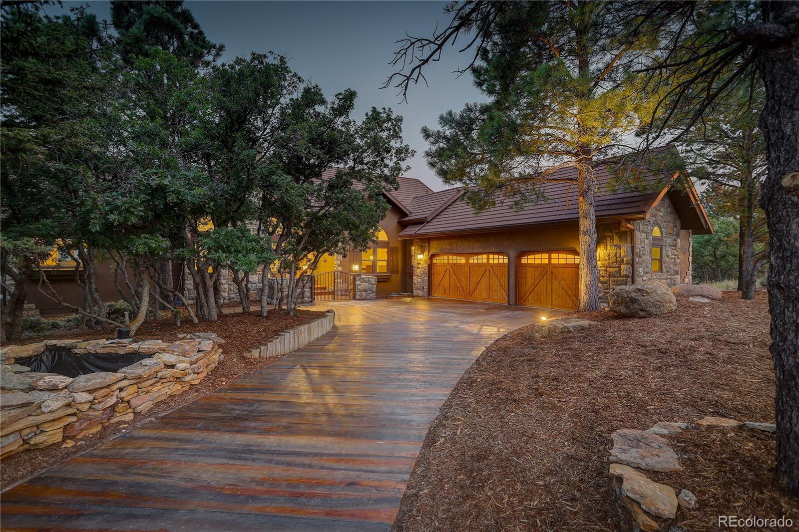 1985 Oak Hills Drive