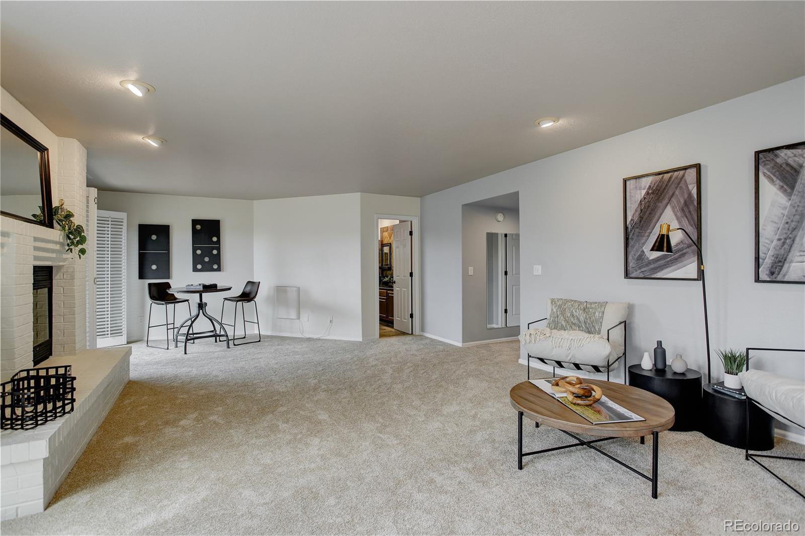 1985 Oak Hills Drive