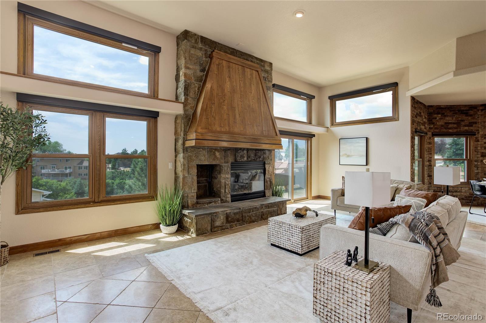 1985 Oak Hills Drive