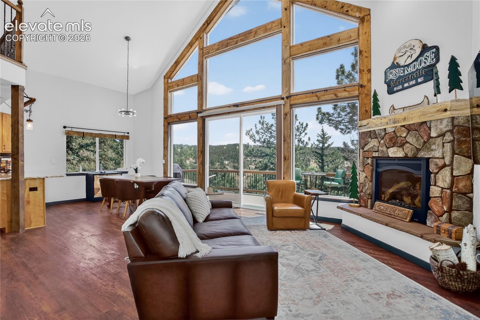 341 Rainbow Trail