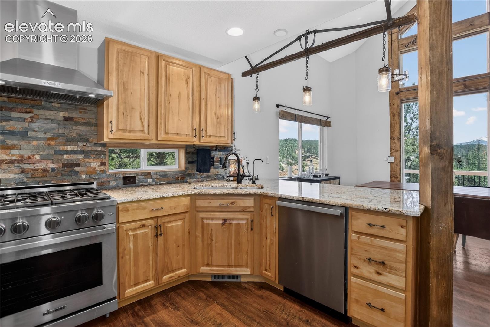 341 Rainbow Trail