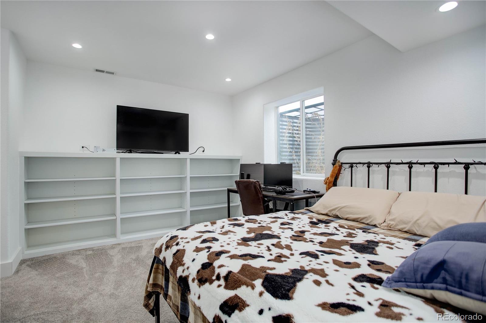 4664 Hidden River Drive