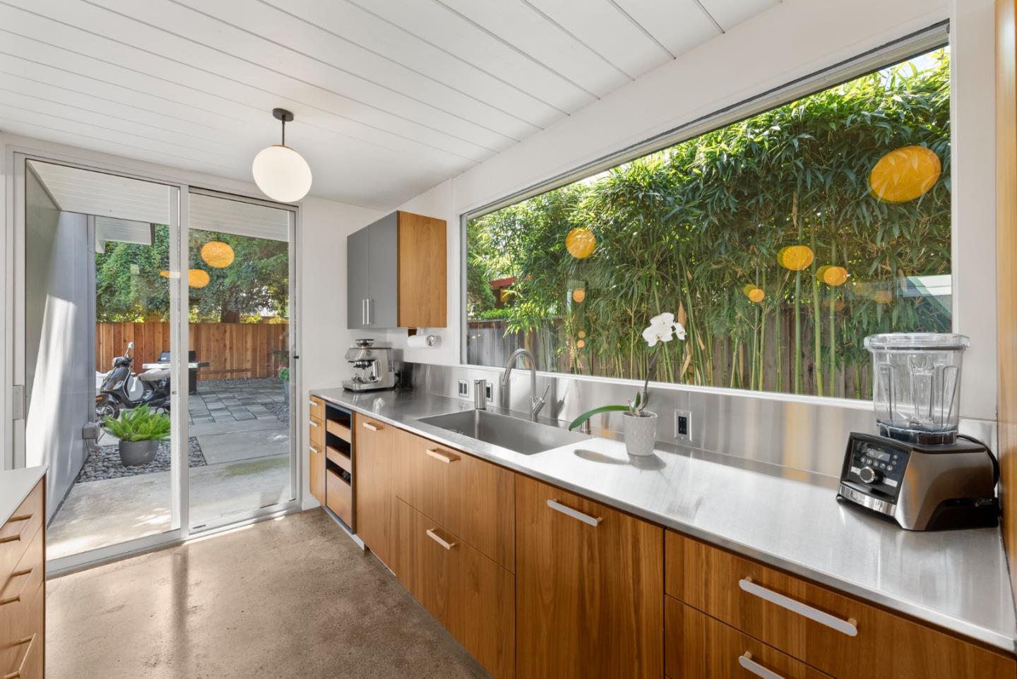 1652 Fairorchard AVE