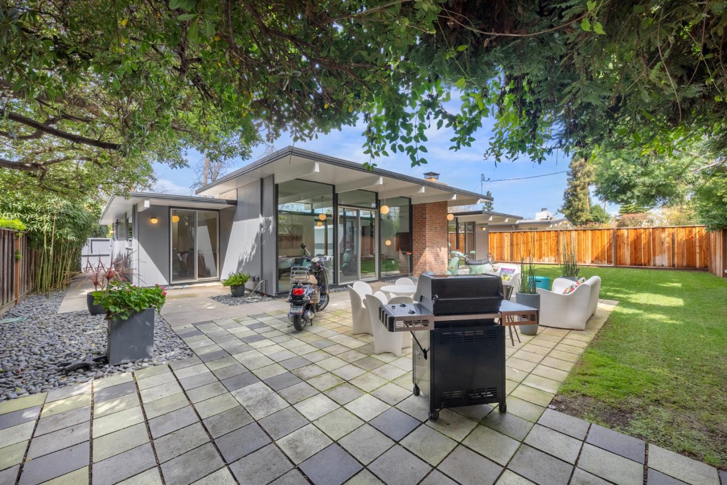 1652 Fairorchard AVE