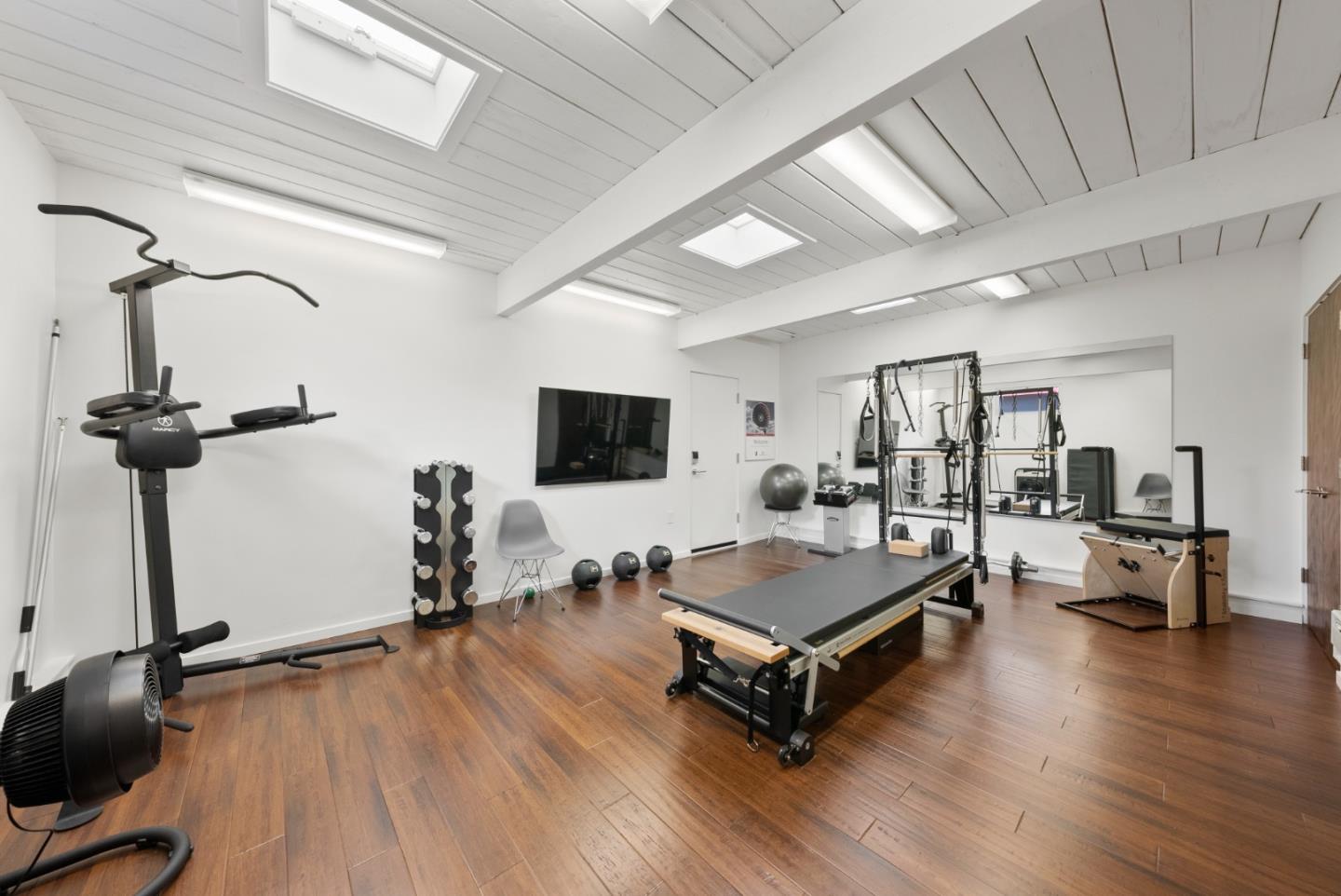 1652 Fairorchard AVE