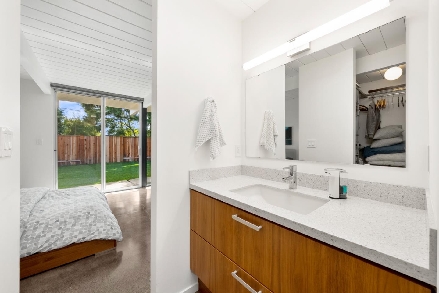 1652 Fairorchard AVE