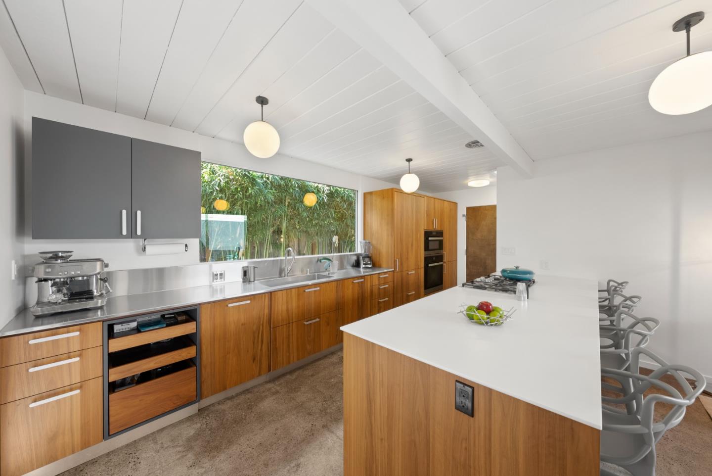 1652 Fairorchard AVE