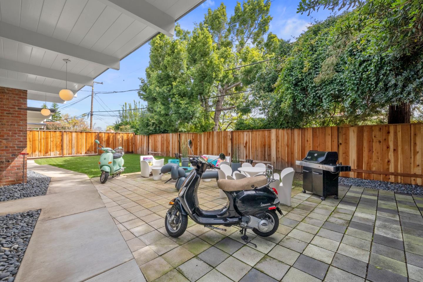 1652 Fairorchard AVE