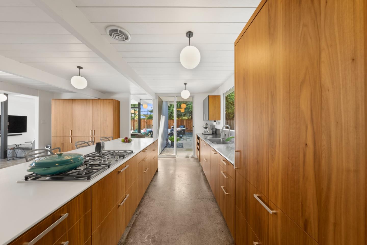 1652 Fairorchard AVE