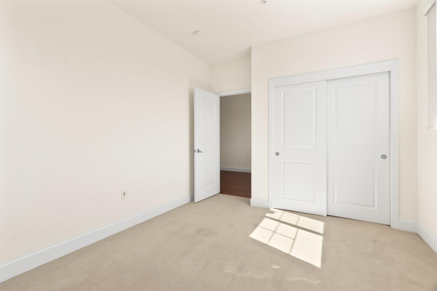 15735 Ibiza LN